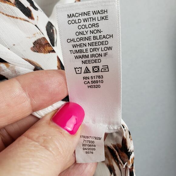 Maurices One Size Open Front Kimono Shawl Top Cream Floral Layering Parisian NWT - Picture 5 of 6